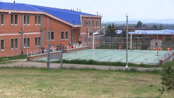 Gjendet sërish drogë në Dubravë, në çati dhe pavijone kapen sasi të ndryshme të marihuanës