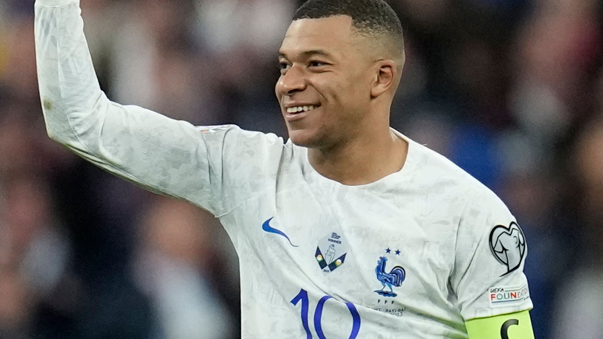 Mbappe ia hedh fajin presidentit të PSG-së