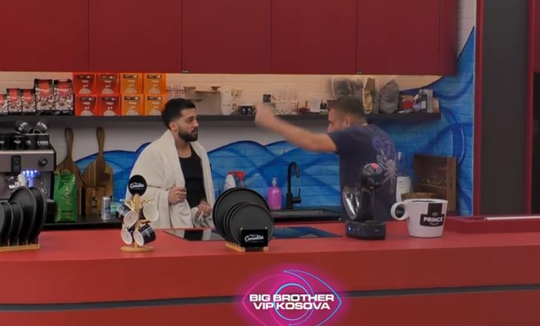 “A ka rregulla?” Nisin zhurmat në “BBVK3” për qetësinë në dhomën e gjumit