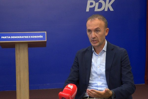 ​Kosova në krizë, PDK akuzon Qeverinë për dështim total në tërheqjen e investimeve