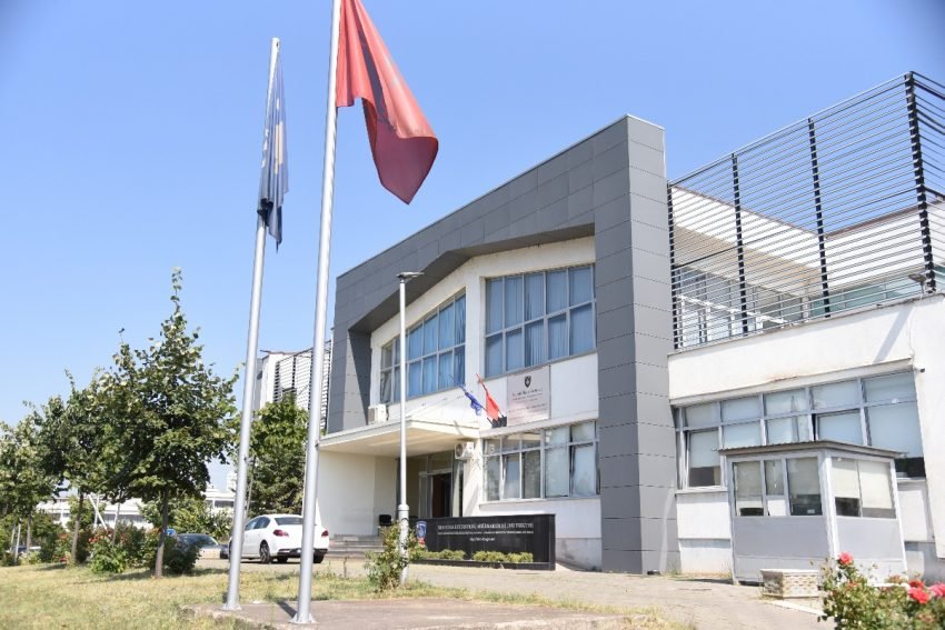 Shoqëria civile reagon ndaj MINT-it dhe MF-së për mungesë transparence