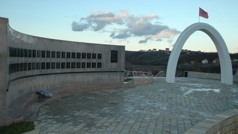 Fillon hartimi i raportit mbi gjendjen aktuale në Kompleksin Memorial “Masakra e Reçakut”