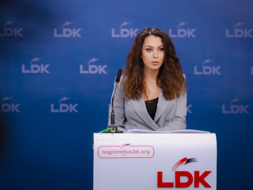 Doarsa Kica-Xhelilit i vjen një reagim i ashpër nga veprimtari i SHBA-së – ky i fundit e krahason me Edi Ramën!