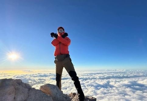 Alpinisti i Kosovës ngjitet me sukses në majën më të lartë të Spanjës