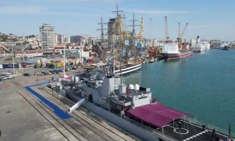 Tri anije italiane ankorohen në Portin e Durrësit! Italia na dhuron anijen ushtarake “Libra”