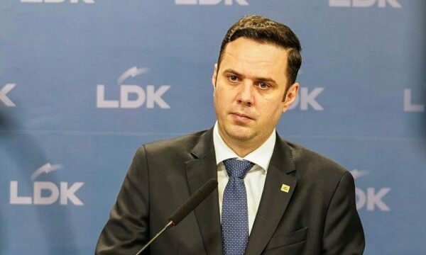  Abdixhiku: Ndërprerja e seancës vendim i paligjshëm