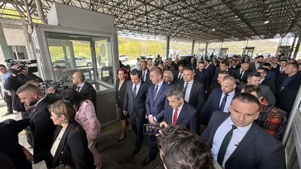 Kufiri pa mure, detaje nga përurohet pika e kalimit të përbashkët Kosovë-Maqedoni e Veriut