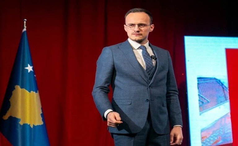 Hyseni: Drejt përgatitjes të kuadrove për tregun e punës