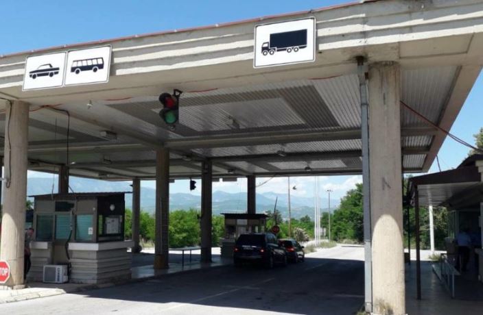 Për fundjavë numër rekord i udhëtarëve në pikën kufitare “Bllatë” në mes RMV-së dhe Shqipërisë