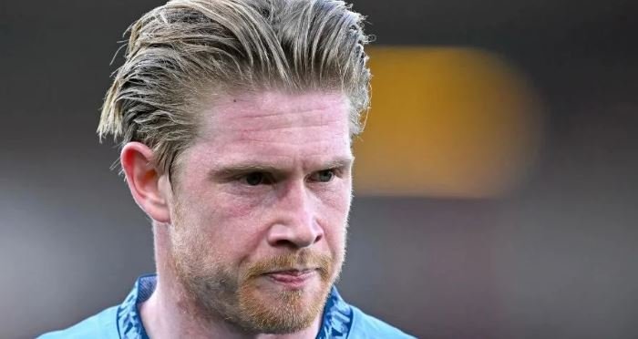 De Bruyne largohet