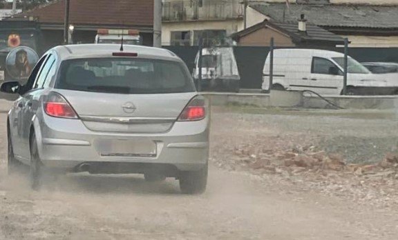 E fotografuan qytetarët, shoferi në Ferizaj ndëshkohet me 300 euro për tejkalim të parregullt