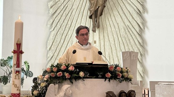 Dita e Pashkëve, mbahet mesha për besimtarët katolikë në Katedralen “Shën Nënë Tereza”