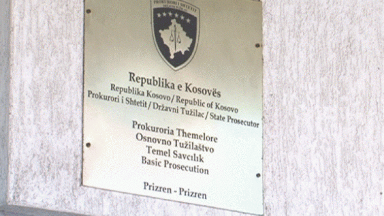 Prokuroria e Prizrenit kërkon paraburgim për të arrestuarin për keqpërdorim të pozitës zyrtare, falsifikim të dokumentit zyrtar dhe mashtrim