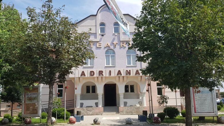 Teatri “Adriana” në Ferizaj, nis pranimin e propozim projekteve për shfaqjet teatrale