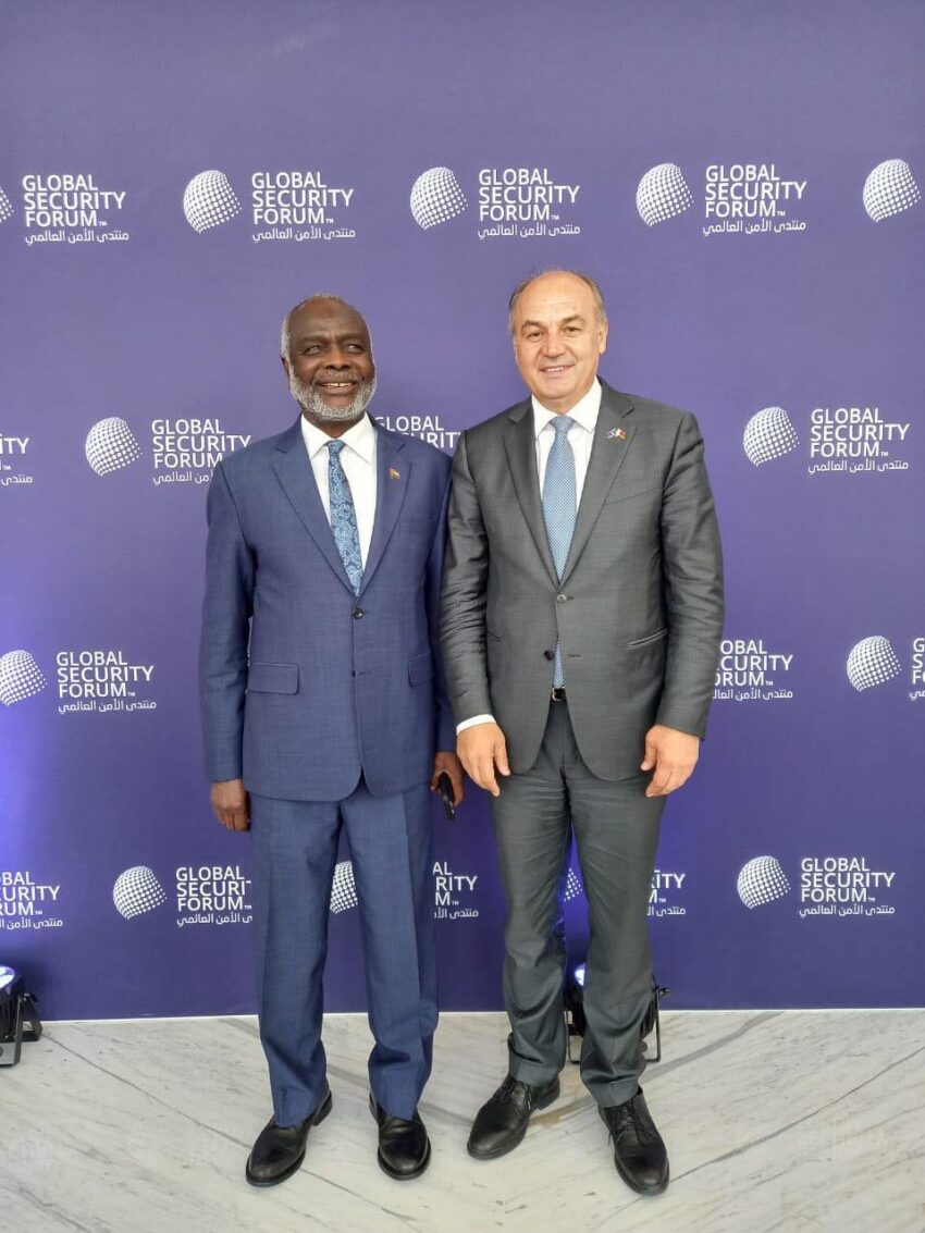 Hoxhaj në Forumin e Sigurisë Globale në Katar, takon Ministrin e Financave të Sudanit – e falënderon për njohjen e Kosovës