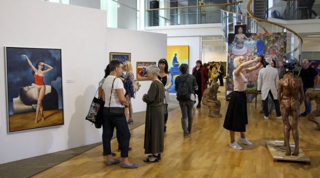 Gjermani – Një muzeum organizon mbrëmje “nudo” në ekspozite