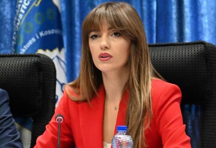 Haxhiu: Dy të dyshuarit për vrasjen e sotme kanë qëndruar vetëm 3 muaj në paraburgim vitin e kaluar, me ndërprerje nga Gjykata në Prishtinë