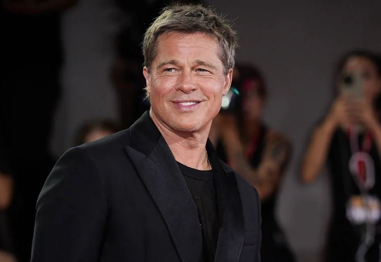 Tre të mitur grabisin vilën e Brad Pitt