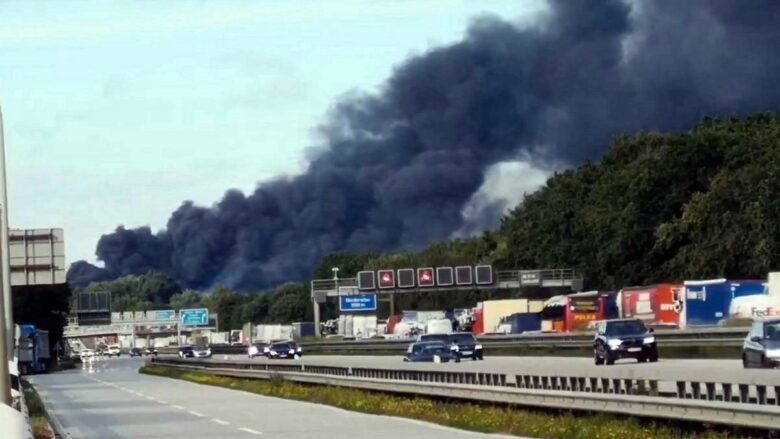 Shpërthim dhe zjarr në Hamburg të Gjermanisë