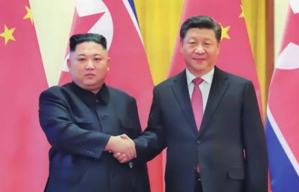 Kim Jong Un dhe Putini do jenë pjesëmarrës në paradën ushtarake të Kinës në Pekin