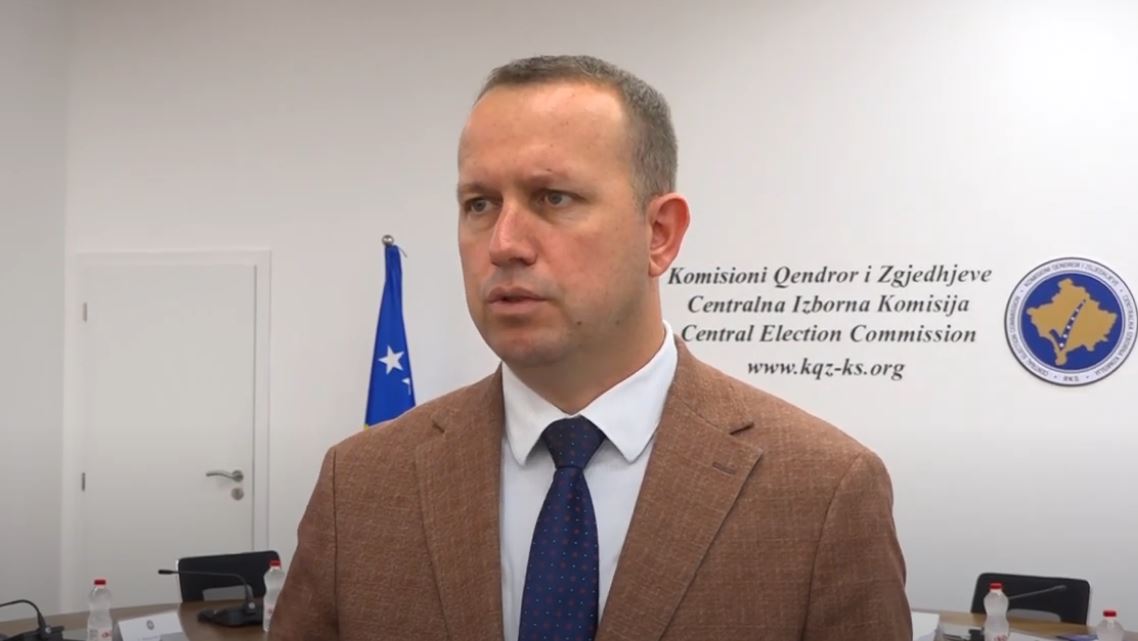 Elezi: Sonte numërohen fletëvotimet për kryetarë, nga nesër për asamblistë
