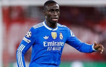 Mendy përsëri jashtë fushave
