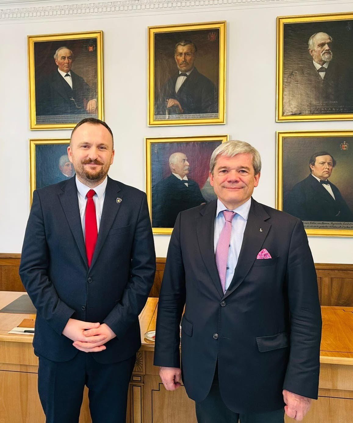 Zvicra dhe Kosova Forcojnë Bashkëpunimin: Vigan Berisha në takim zyrtar me Presidentin e Obwalden-it