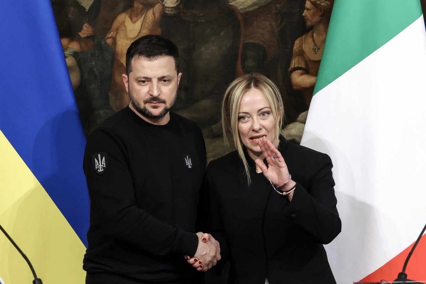  Meloni bisedon në telefon me Zelenskyn: Italia do t’i dërgojë Ukrainës gjeneratorë emergjentë dhe mbështetje për infrastrukturën energjetike