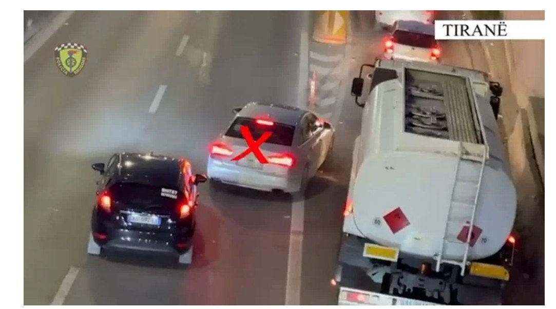 Manovruan ose parkuan keq duke shkaktuar trafik, policia gjobit 2 mijë shoferë brenda 24 orëve në Tiranë