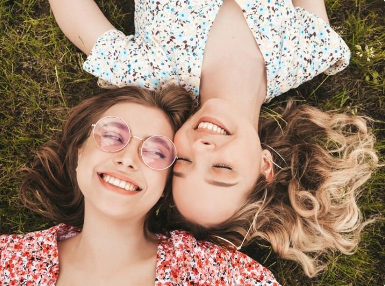 Personat që kanë motër apo vëlla janë më të lumtur