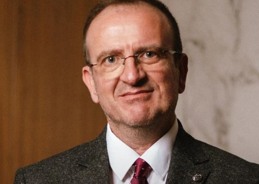 Taravari: Nëse VLEN-i do të duhet të identifikohej me një person, padyshim është Bejta