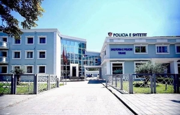 ​33-vjeçari i jep fund jetës, hidhet nga ballkoni i banesës në Tiranë