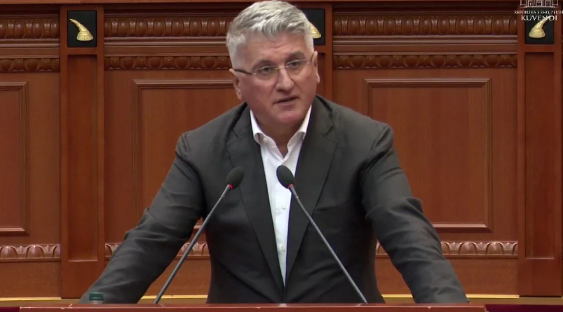 Çfarë ndodhi gjatë mbledhjes së Kryesisë, Gjekmarkaj i ofron dorëheqjen Berishës si nënkryetar i PD