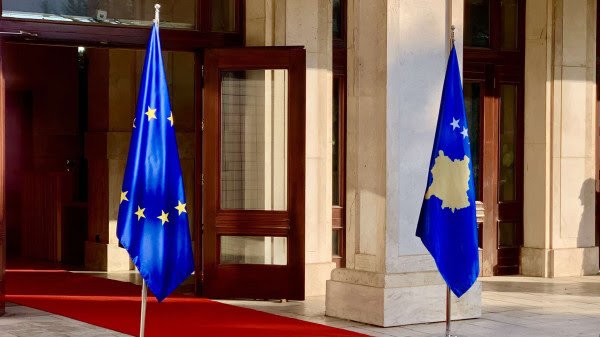 ​Tri vjet nga aplikimi për në BE, Kosova ende në pritje