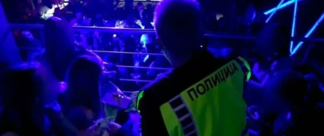 Kontrolle policore në Kumanovë: 14 të mitur kapen pas mesnate në lokale, njëri nën ndikimin e alkoolit