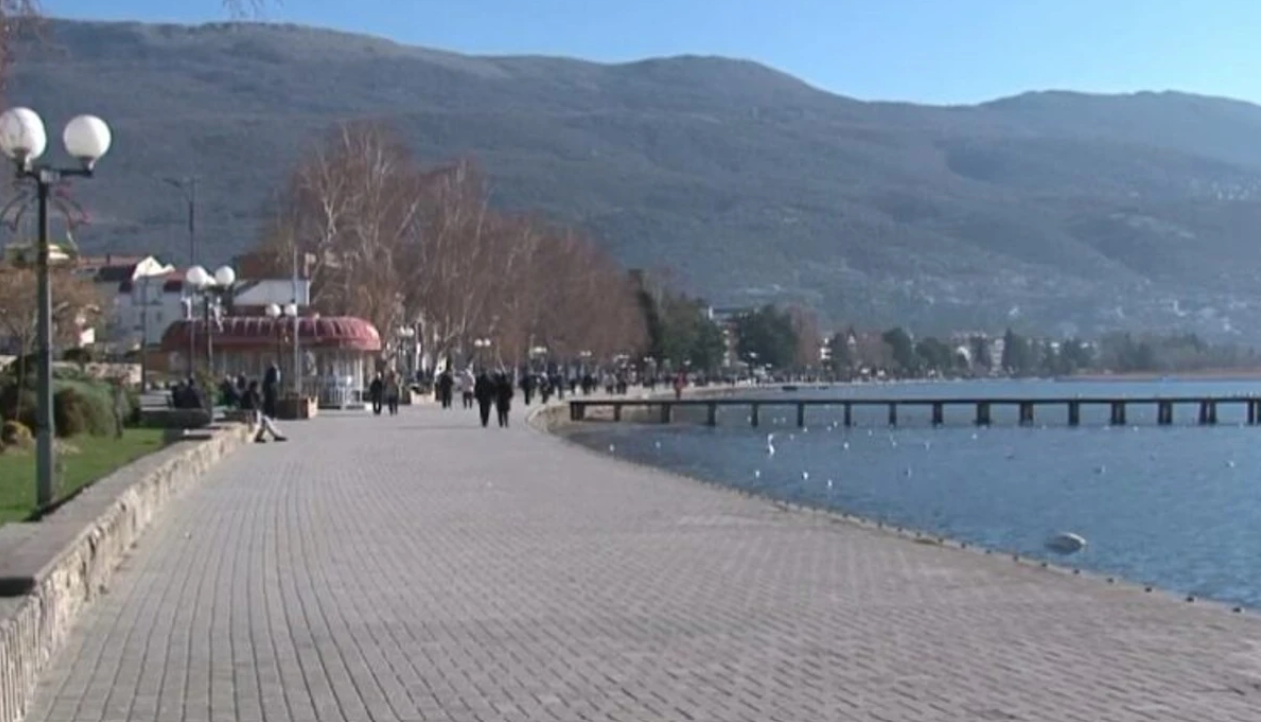 Gastronomët në Ohër e Strugë kërkojnë masa konkrete për “shpëtimin” e tyre