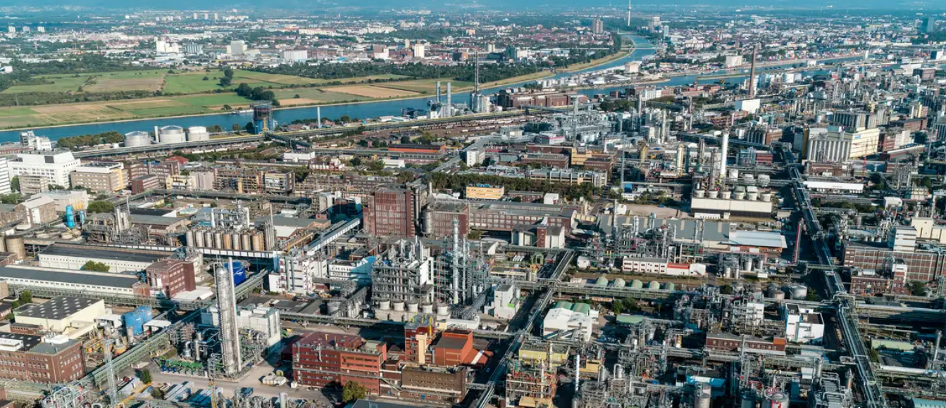 BASF garanton vende pune për 33.000 punonjës në Ludwigshafen