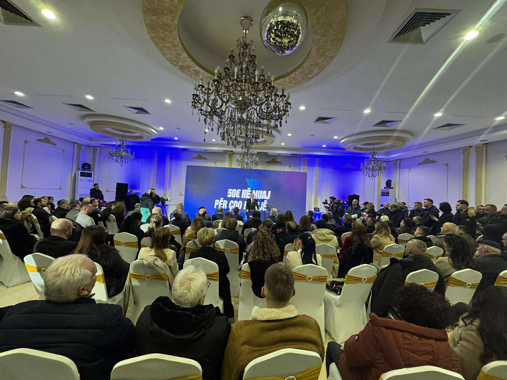 Hamza në Pejë: Rritje 50% e pagave e pensioneve, ulje tatimesh dhe zhvillim
