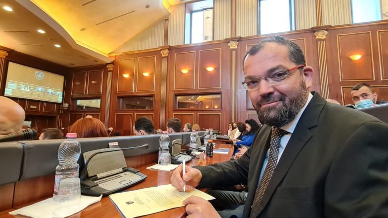 “Kritikat ndaj Kurtit janë frikë nga ndryshimi”, Agusholli paralajmëron: Fitorja e LVV më 28 dhjetor do të jetë e thellë!