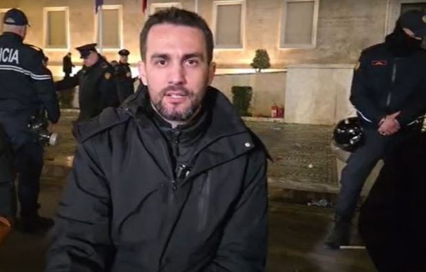 “Secili të shtijë dorën”, Lapaj fton forca opozitare për bashkim: Rama nuk largohet me protesta dy orarëshe