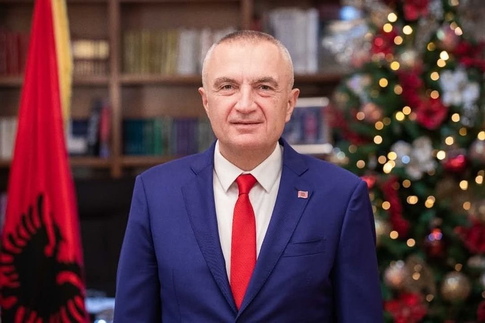 Meta mesazh urimi besimtarëve të krishterë: Në vigjilje të kësaj feste të Shenjtë, uroj paqe e harmoni në çdo familje shqiptare