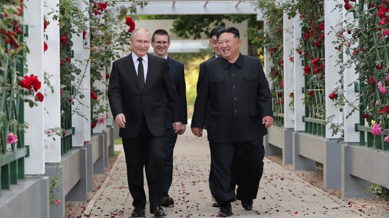 Kim Jong Un: Lufta në Ukrainë ka krijuar “lidhje gjaku” mes Koresë së Veriut dhe Rusisë