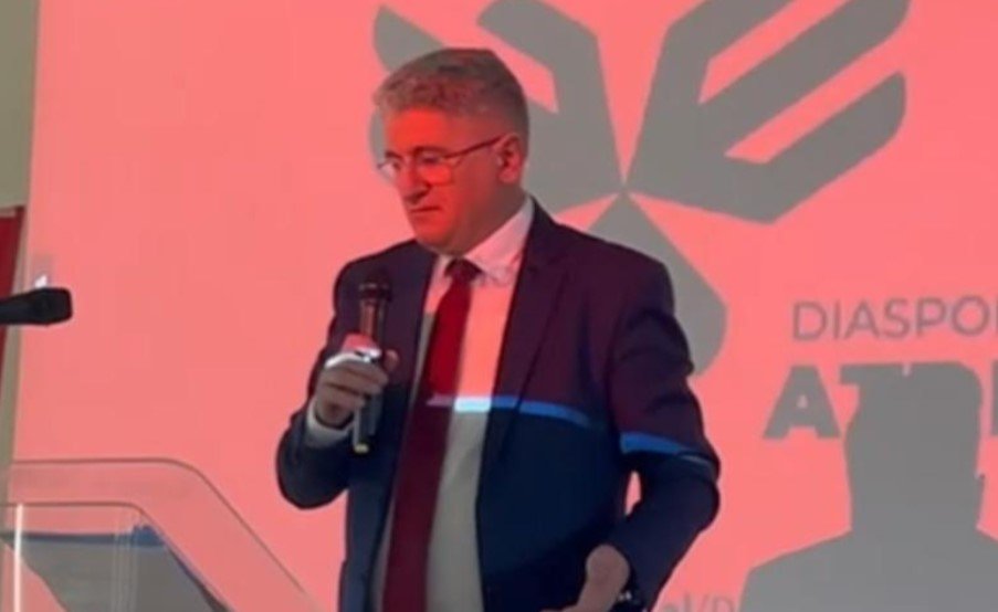 Agron Gjekmarkaj takim me emigrantët në Itali: Vota juaj, themelore për ndryshimin dhe rrotacionin