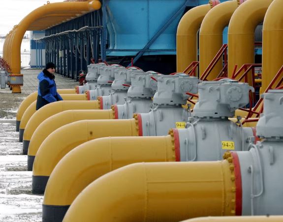 “Po humbet tregjet e saj”: Ndërpriten eksportet e gazit rus në Evropë përmes Ukrainës