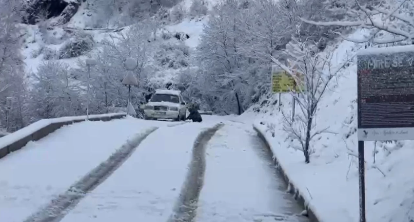 Bora zbardh Kukësin/ Probleme me qarkullimin në zonat e thella, shumë fshatra pa energji elektrike