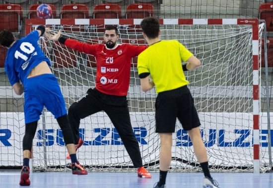 Kosova e pafat në përballje me italianët