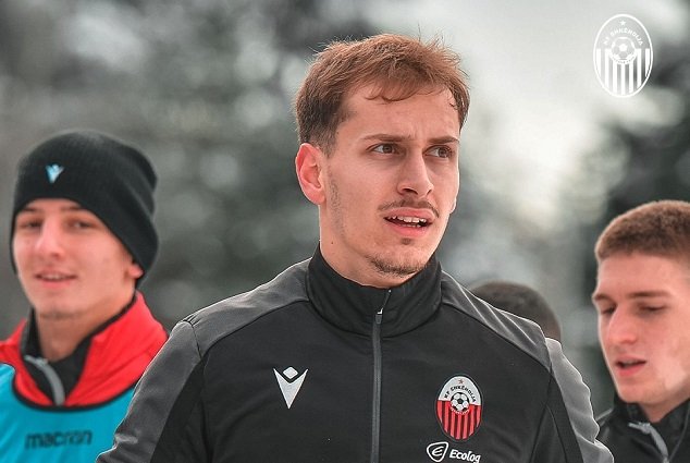 Amzai fiton konkurrencë, Shkëndija i beson një portieri të ri!