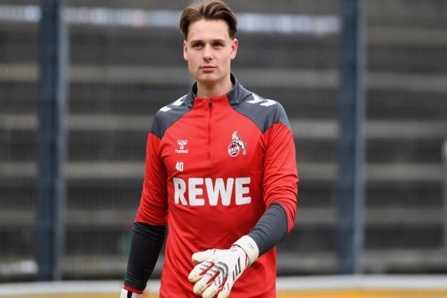 Jonas Urbig transferohet në Mynih, Bajerni gjen pasardhësin e Neuerit