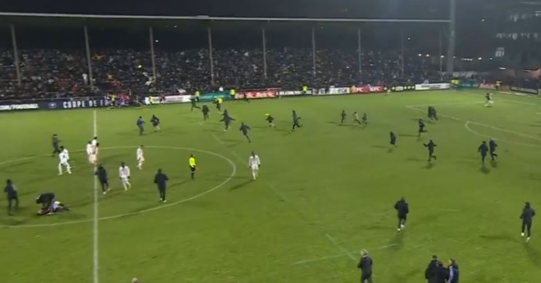 Çmenduria në Francë, ekipi amator eliminoi Lyonin nga Kupa