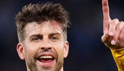 Pique mahnitet nga Pedri